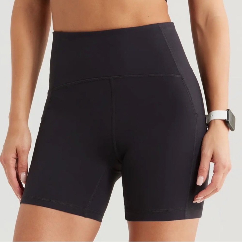 Zella High-Rise Black Women's Active Bike Shorts size medium